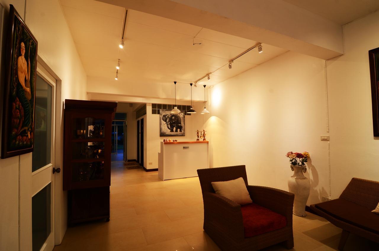 Lanna Thai Hostel Чиангмай Екстериор снимка