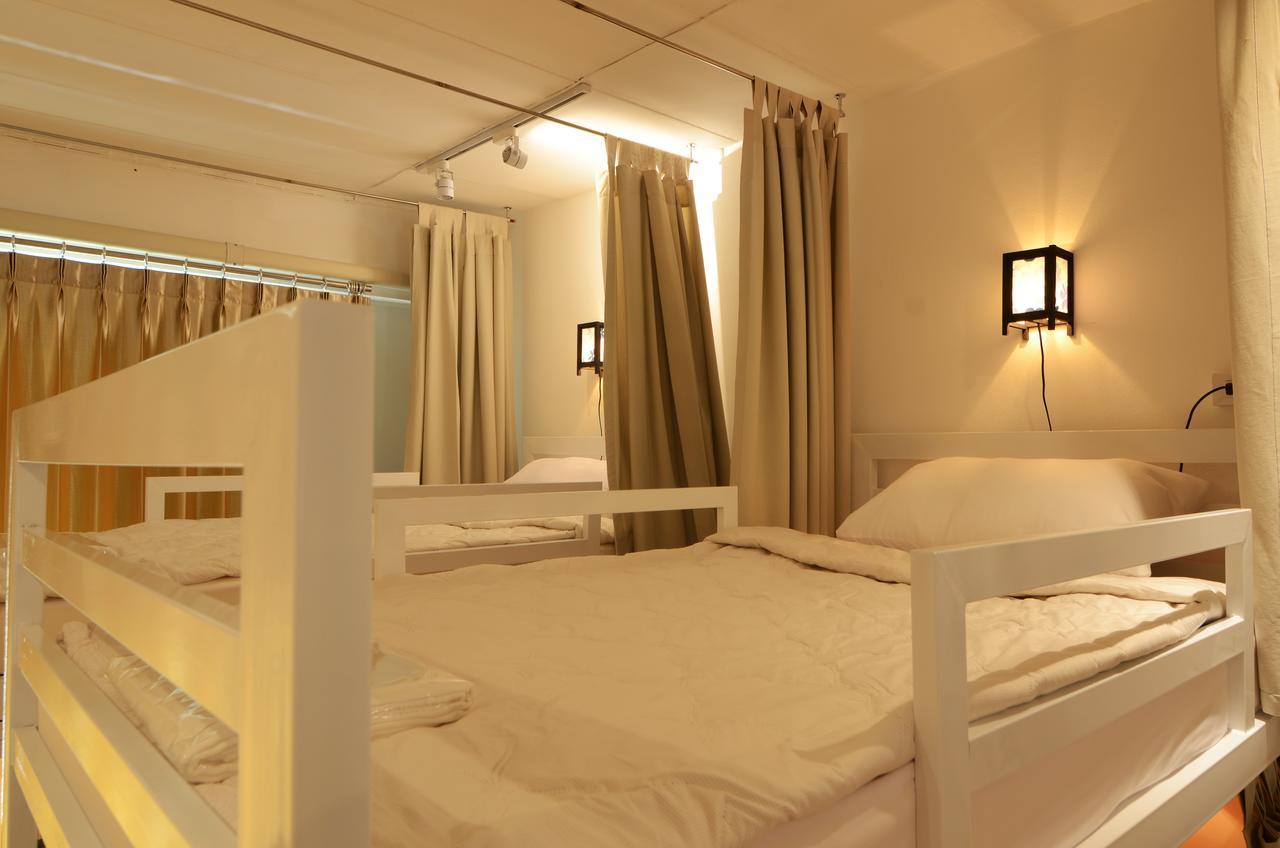Lanna Thai Hostel Чиангмай Екстериор снимка