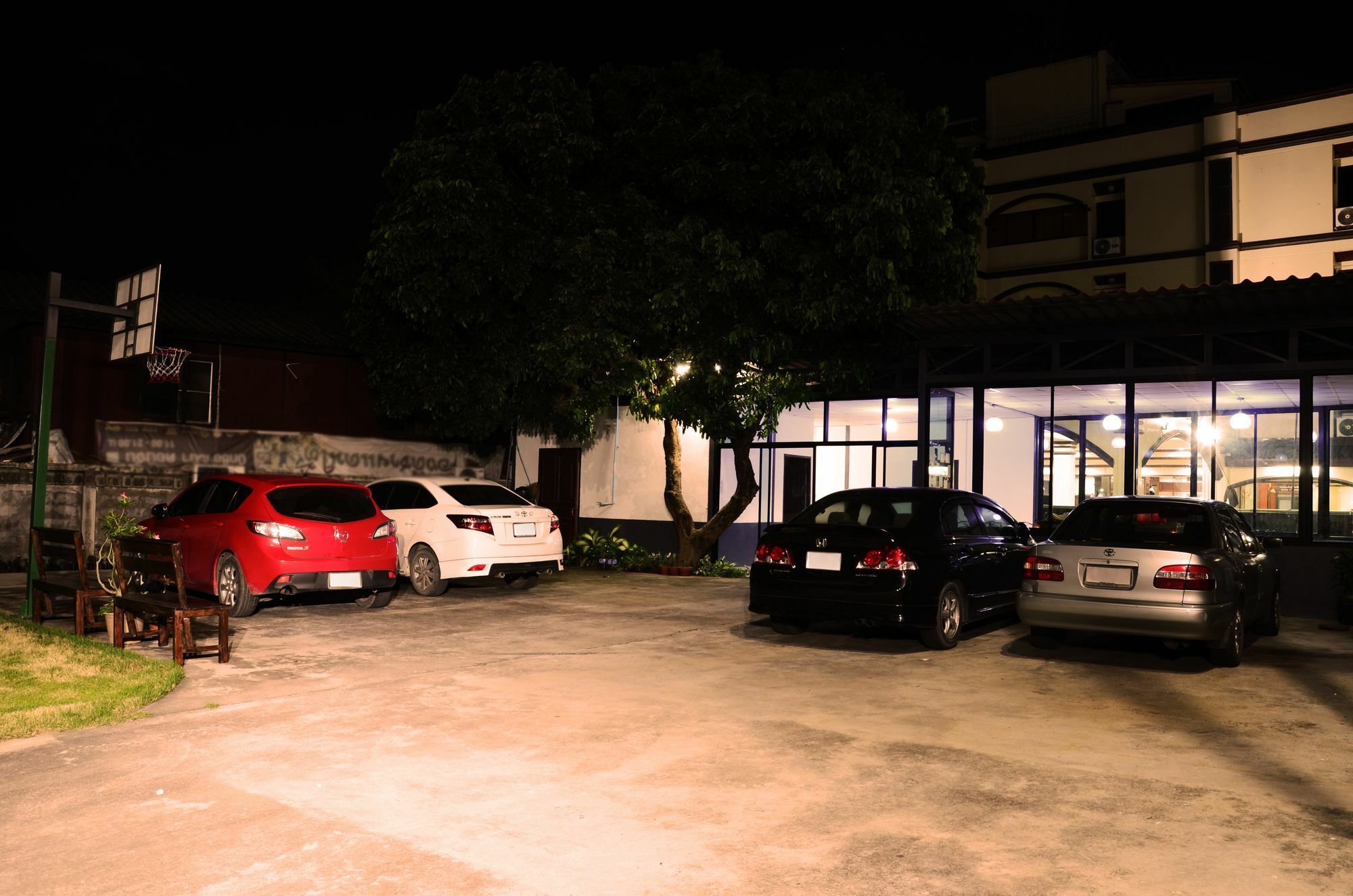 Lanna Thai Hostel Чиангмай Екстериор снимка